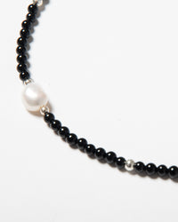 Perlenkette Karneol schwarz "Audrey"