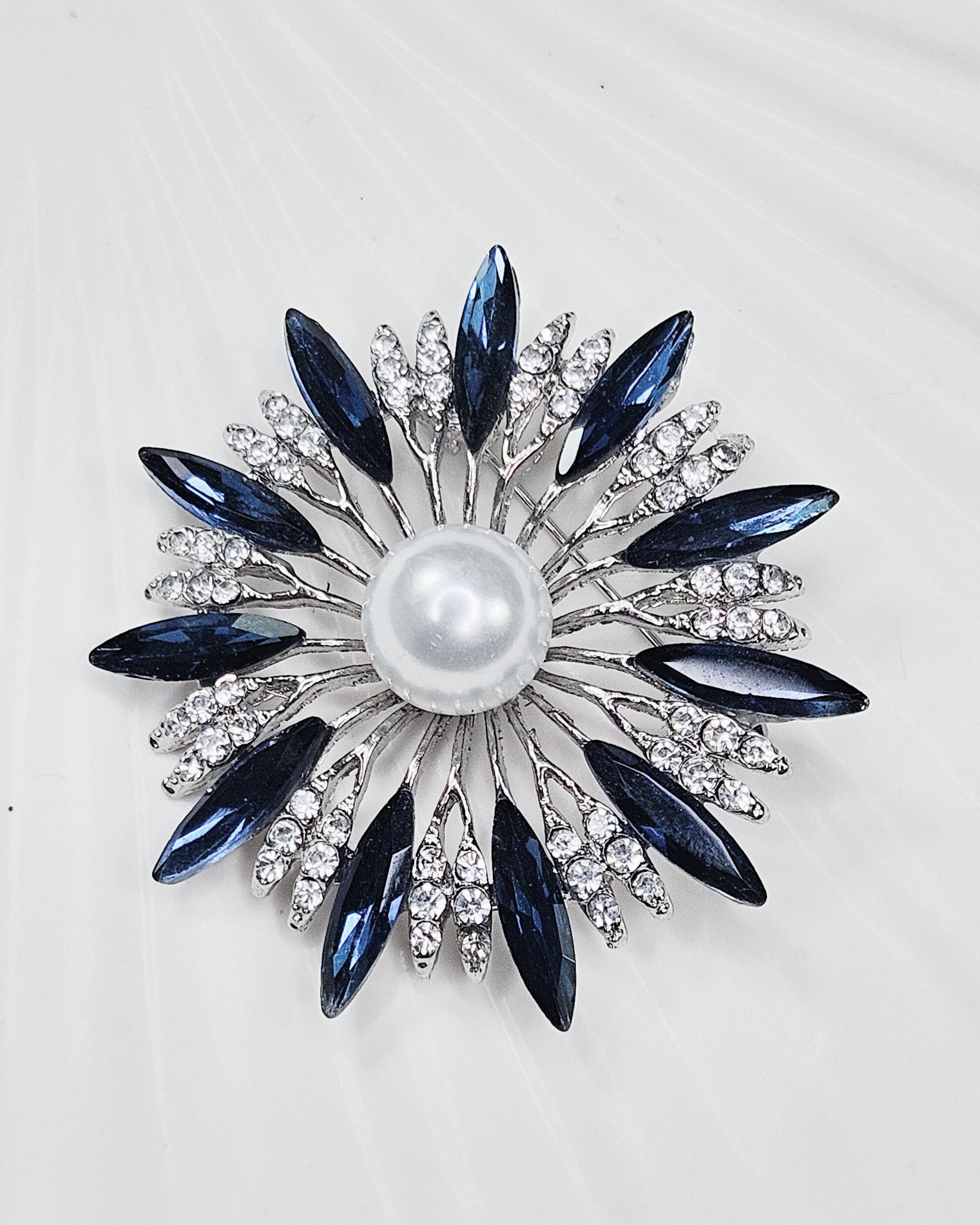 "Summer blossom" brooch, blue with rhinestones and a decorative pearl