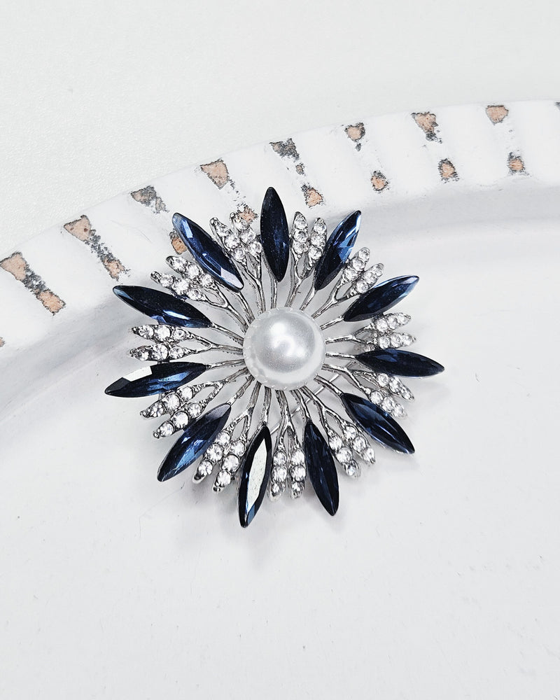 "Summer blossom" brooch, blue with rhinestones and a decorative pearl