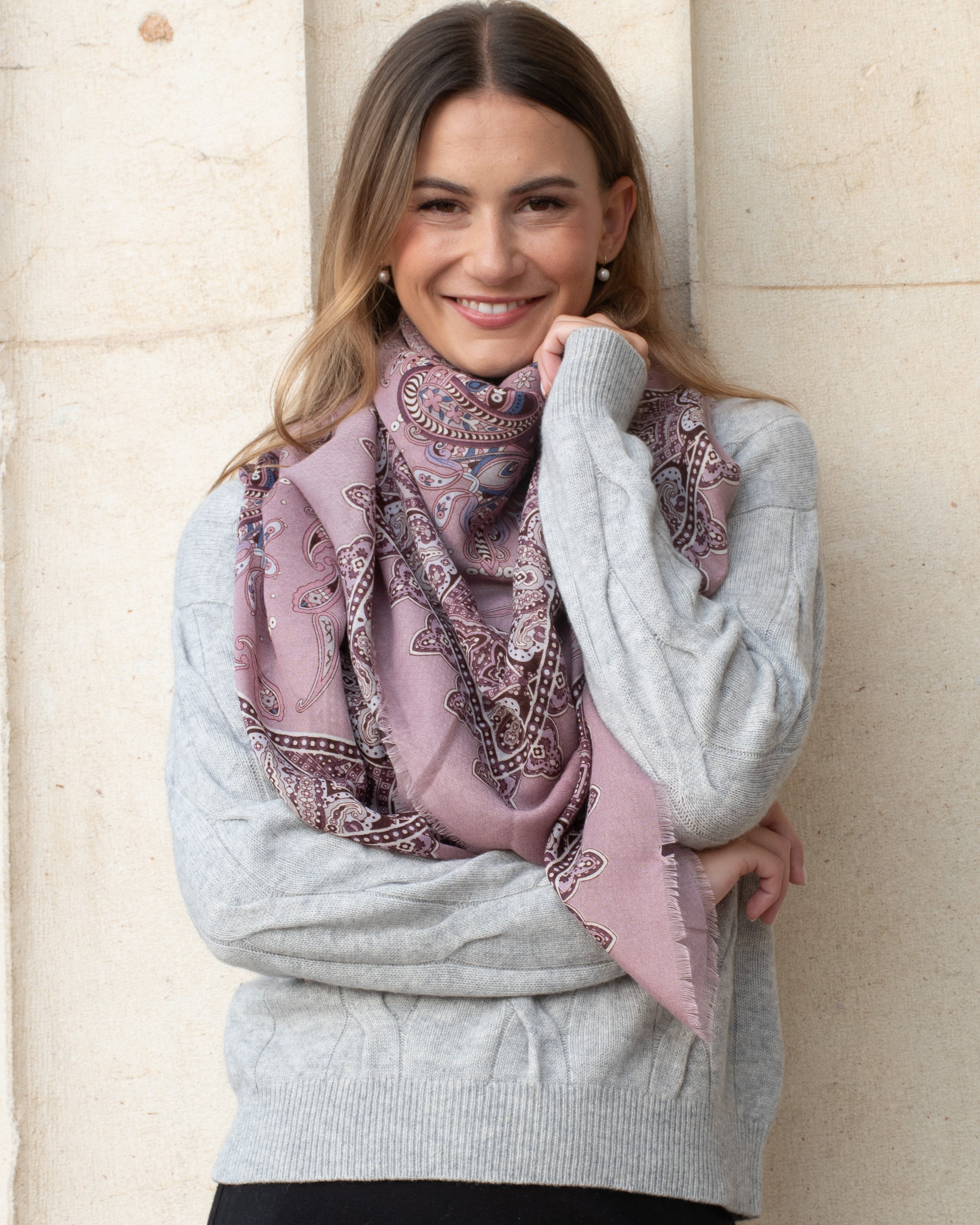Large fashion scarf Cashmere Feeling 130x130cm Paisley