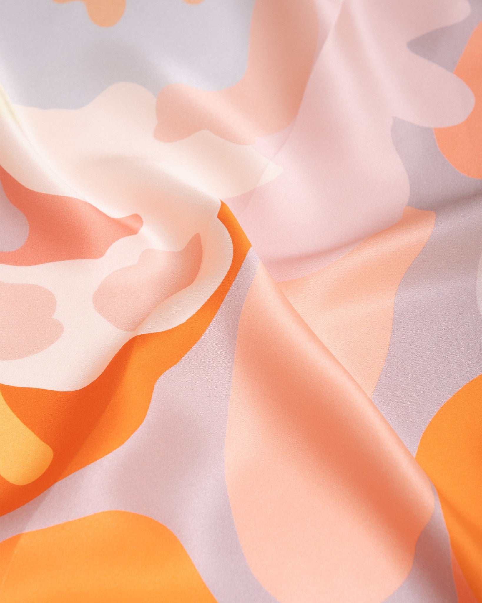 Seidentuch Premium quadratisch 86x86cm handrolliert, Rosentuscherei orange