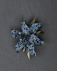 Daylily" brooch, brilliant