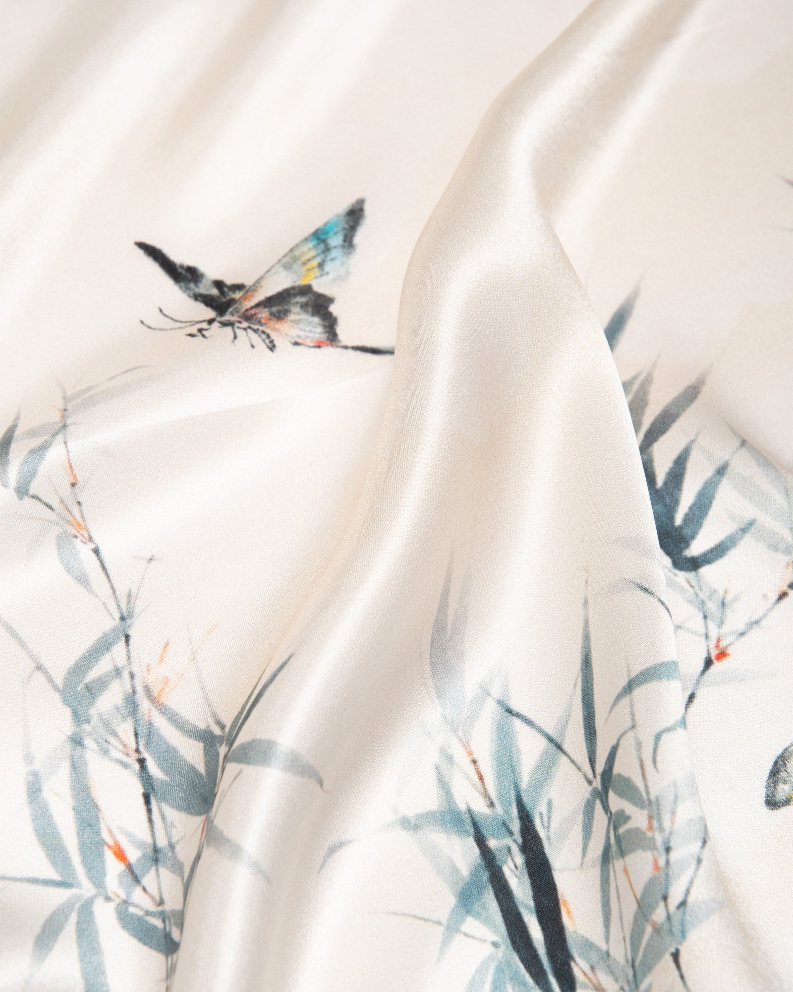 Silk scarf square bamboo and butterfly 53x53 white