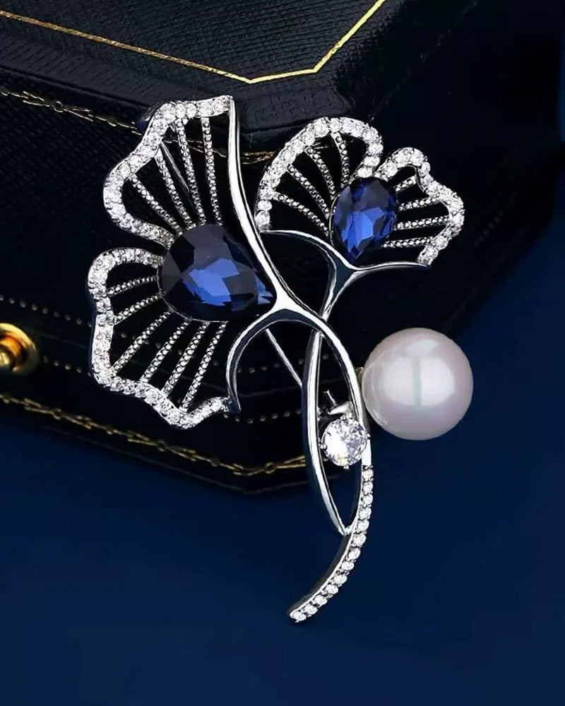 Brooch "Gingko leaves with pearl", with blue rhinestones