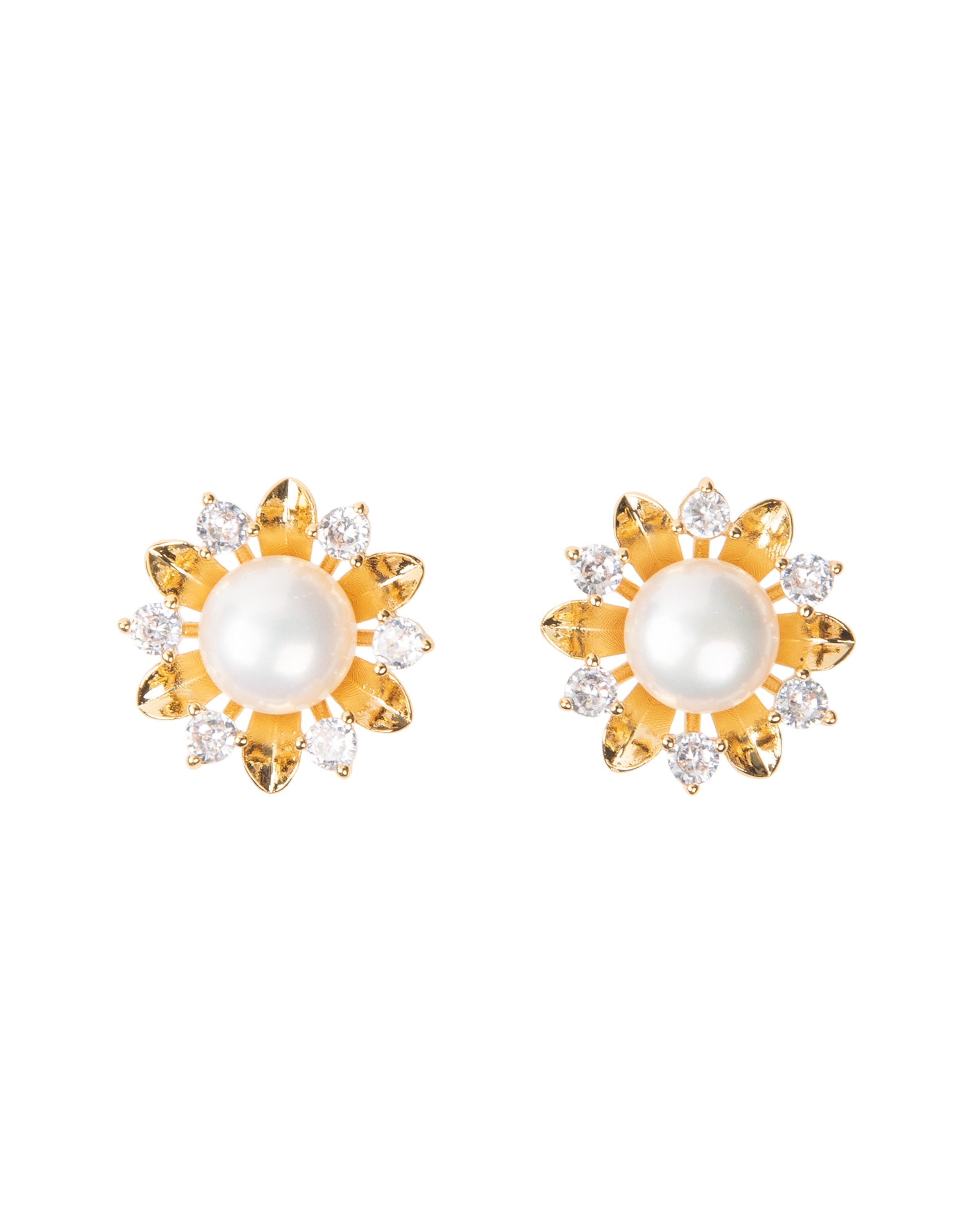 Boucles d'oreilles avec perle d'eau douce et zirconium scintillant